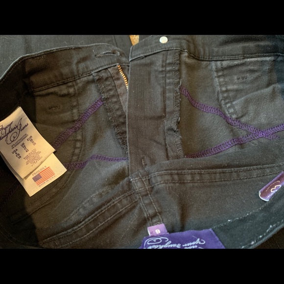 NYDJ lift & tuck crop jean black size 6 - Picture 3 of 8